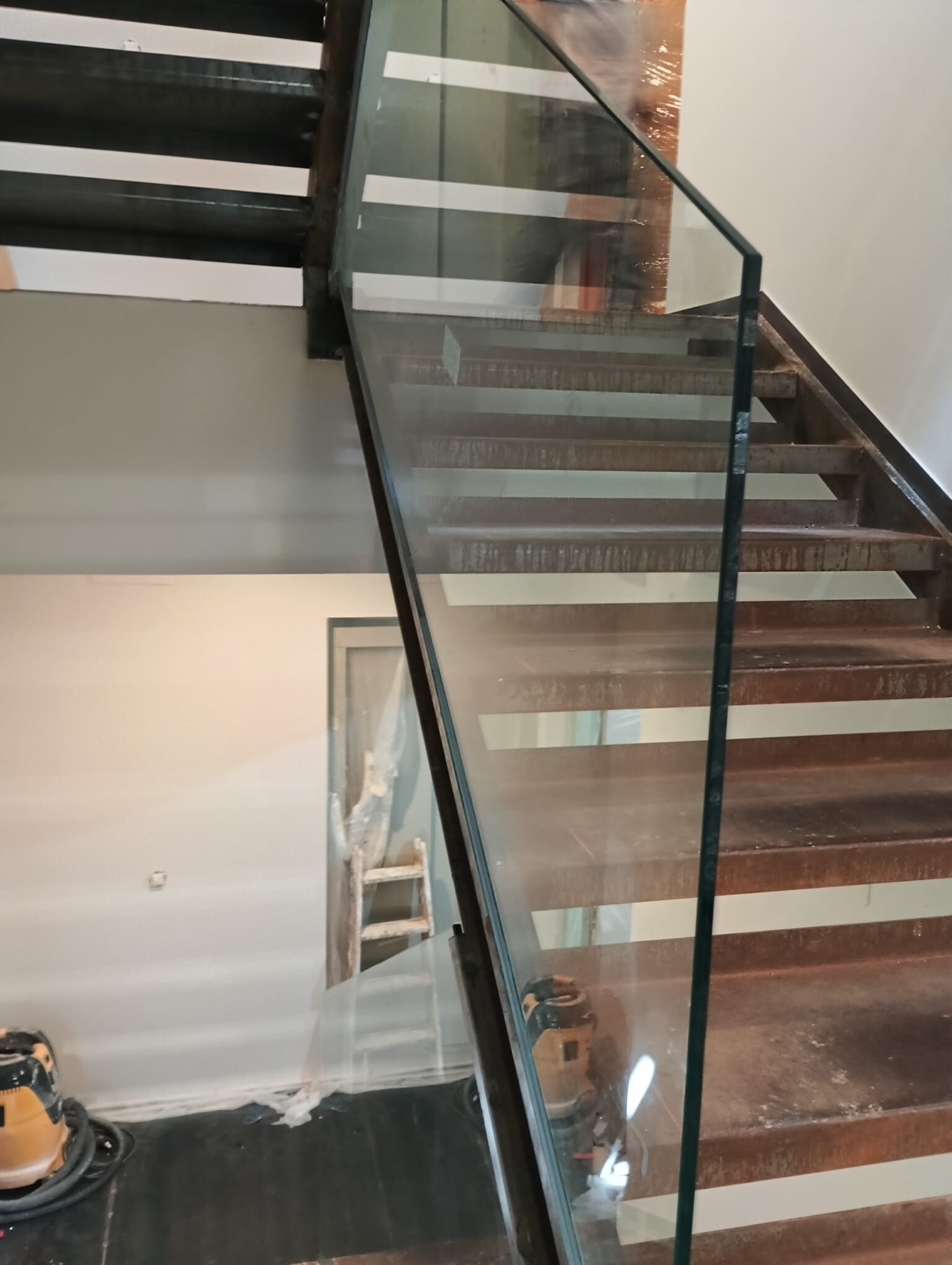 Barandillas para escaleras de vidrio LAMIGLAS 5+5 mm transparente con forma