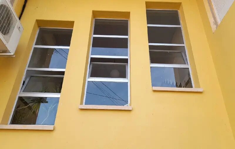 Ventanas fijas oscilobatientes
