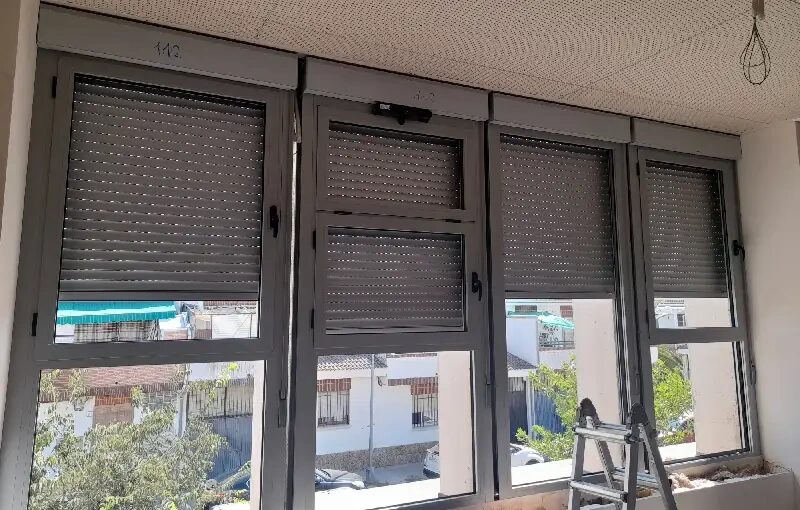 Ventanas fijas y batientes