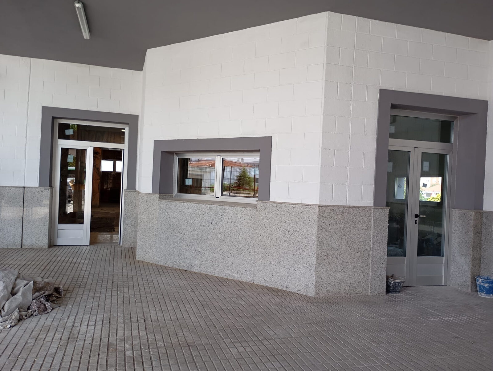 Puertas RPT S74RP STRUGAL en color plata